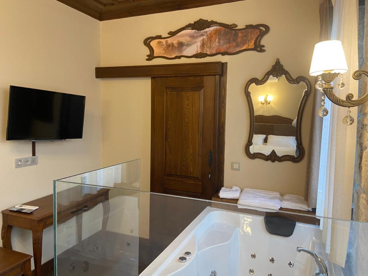 Dionysos 1789 Boutique Hotel Foça Eksteriør billede