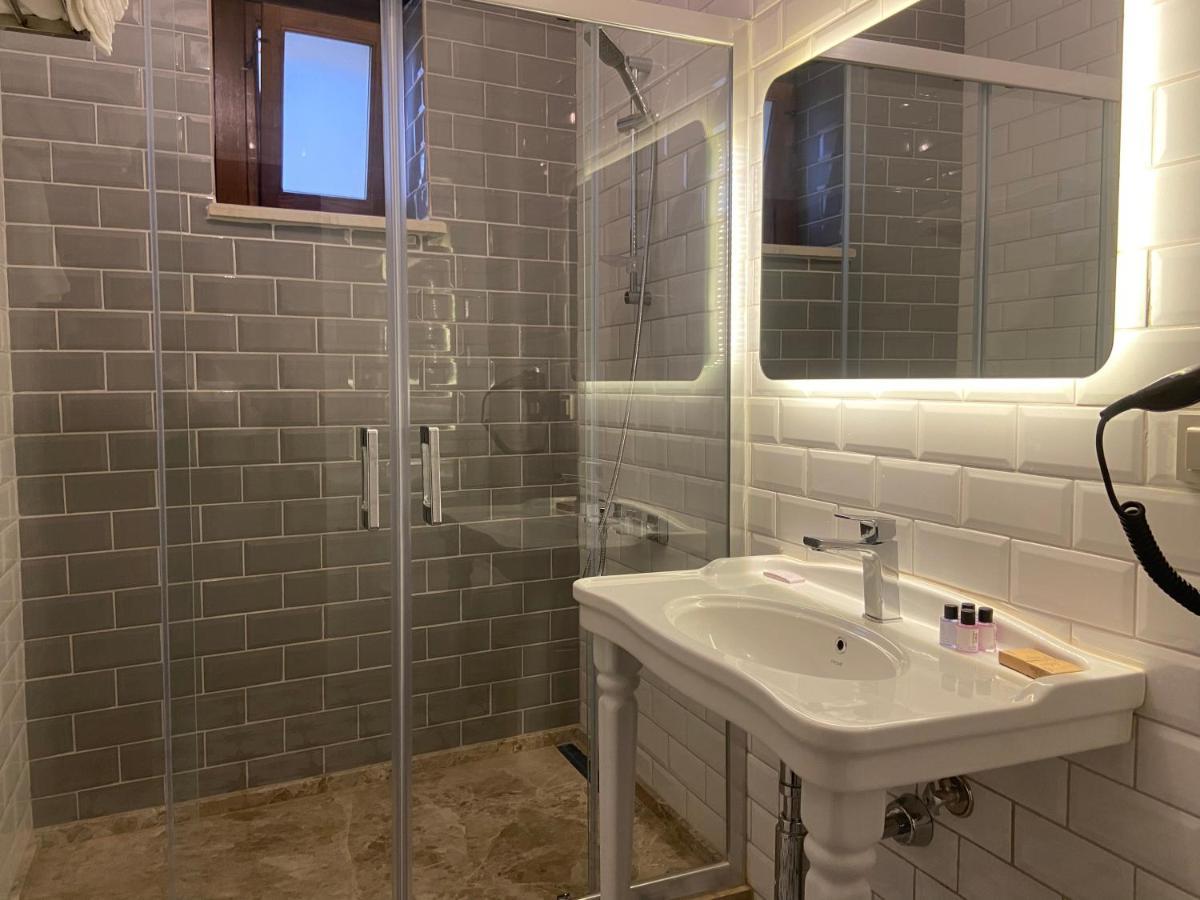 Dionysos 1789 Boutique Hotel Foça Eksteriør billede