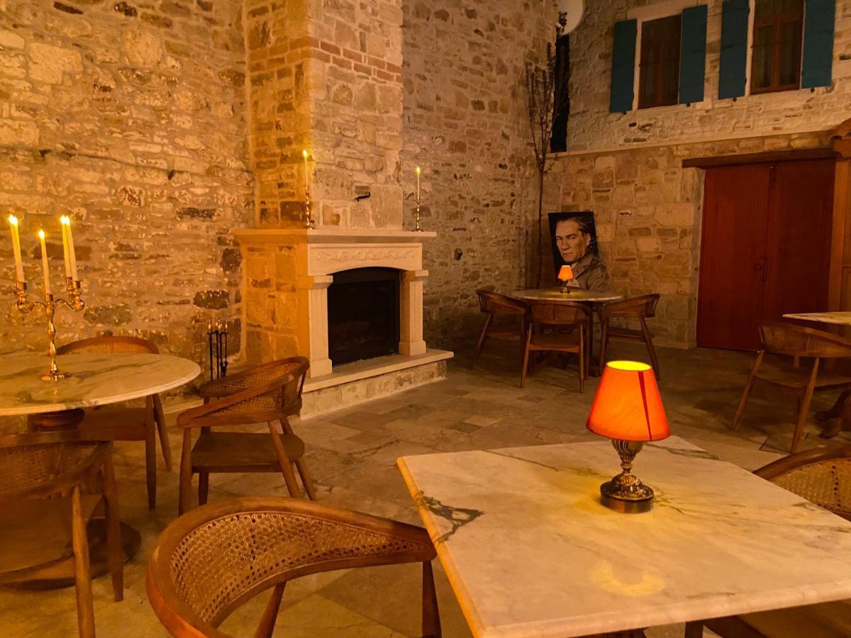 Dionysos 1789 Boutique Hotel Foça Eksteriør billede